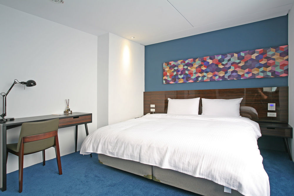 P&F Hotel Taichung Exterior photo