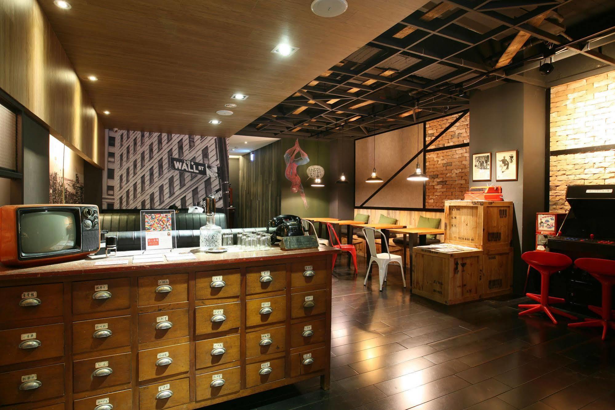 P&F Hotel Taichung Exterior photo