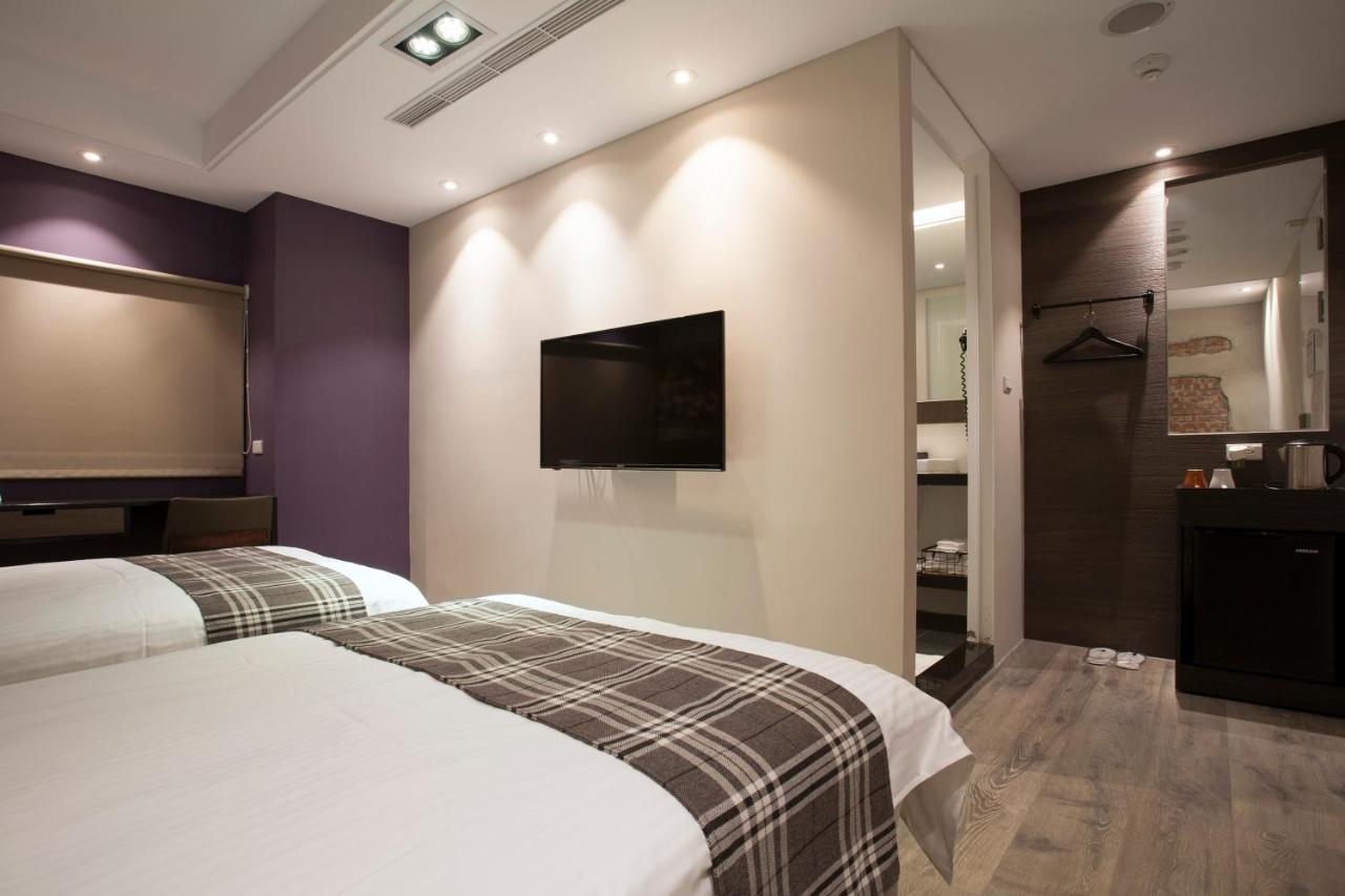 P&F Hotel Taichung Exterior photo