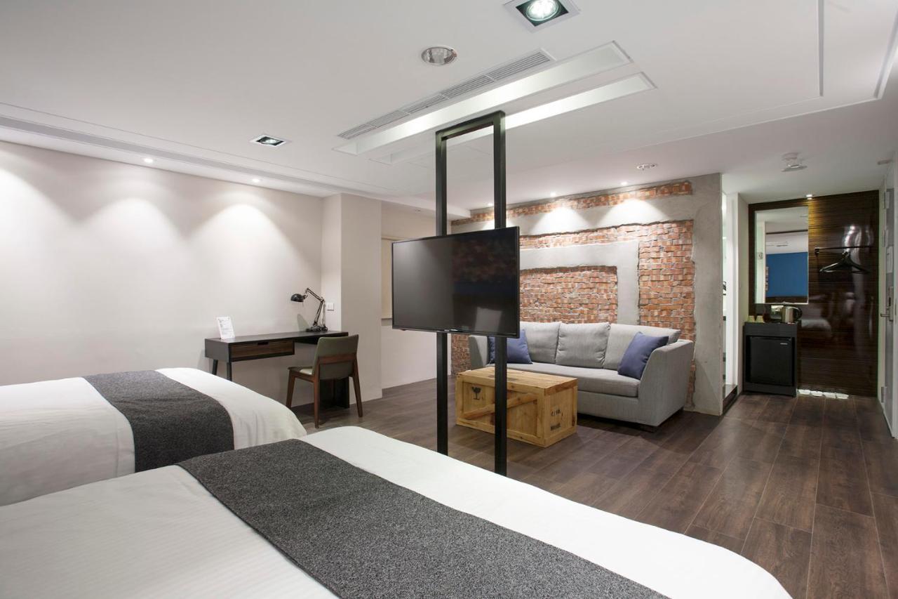 P&F Hotel Taichung Exterior photo